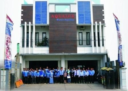 Perusahaan Aqualux