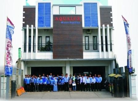 Perusahaan Aqualux